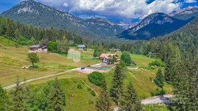 Prestigioso appartamento in Chalet