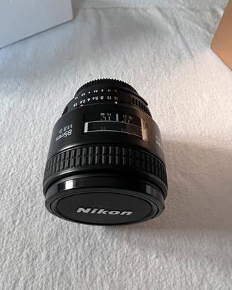 Nikkor 85mm f/1.8D