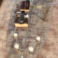 Tavolino  da  sala in vetro e acciaio