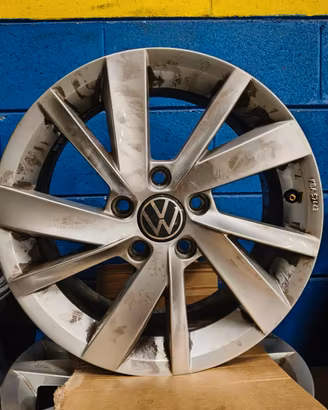 4 CERCHI IN LEGA 16 POLLICI ORIGINALI AUDI VW