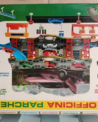 Giochi bambino Officina meccanica e parcheggio