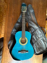 chiatarra blu in legno