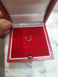 Piercing in oro bianco 