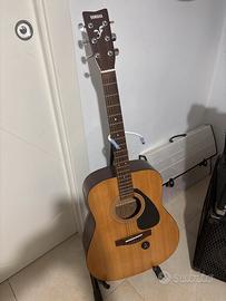Chitarra acustica