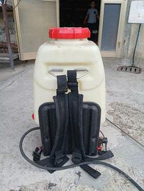 irroratore a spalla a motore