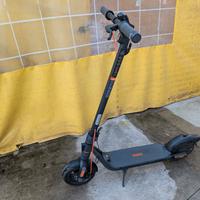 Monopattino Ninebot Kickscooter F2 Pro