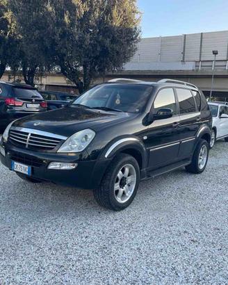 SSANGYONG REXTON - DELUXE - AUTOMATICA