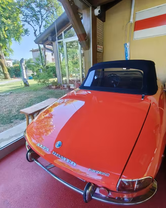 Alfa Romeo 1750 Spider Veloce  ( versione USA)