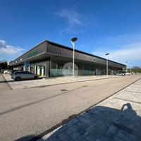 NEGOZIO A LONATO DEL GARDA