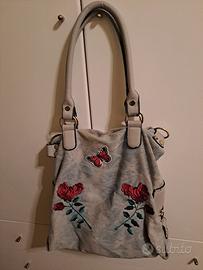 borsa tracolla in jeans ricamata