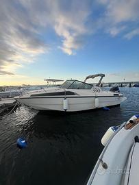 Barca semicabinata Rio 590