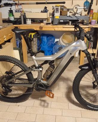 e-mtb Focus Jam2 6.8 nuova