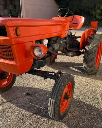 Trattore Fiat 250