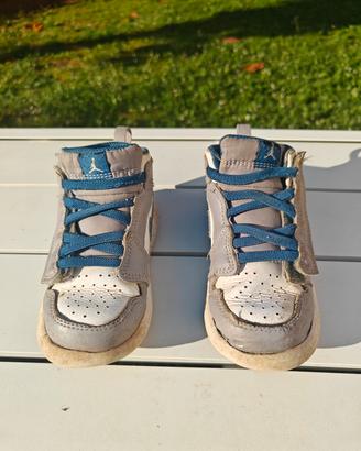 Jordan Air 1 Mid taglia 26 Bambino