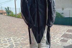 tuta in pelle