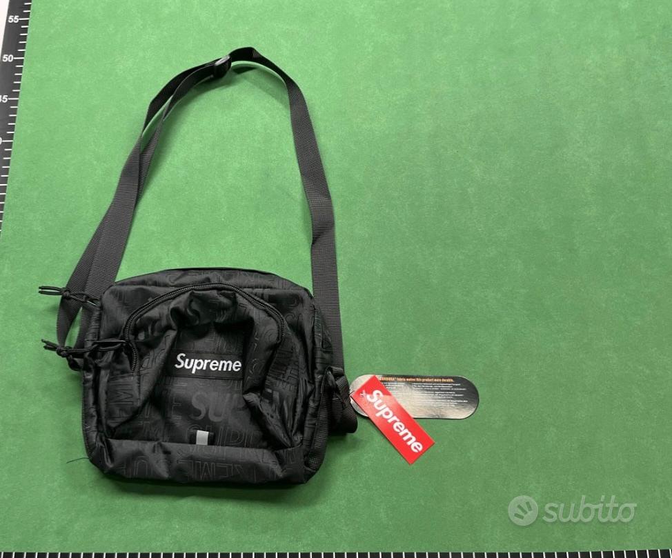 Supreme borsello deals