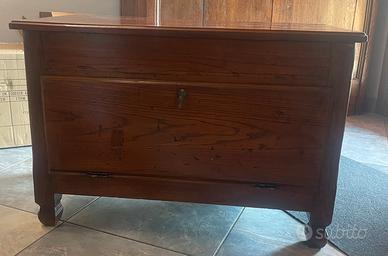 Mobiletto antico in Legno Massello con ribaltina