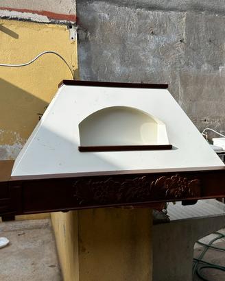 Cappa da cucina rustica a camino in legno massello