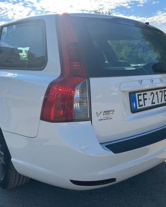 Volvo V50 1.6 DIESEL 2011 - CERCHI IN LEGA