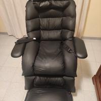 Sedia a rotelle imbottita per invalidi.