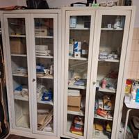 Coppia vetrinette mediche anni ’50 metallo/vetro