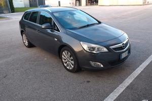 Opel Astra J 