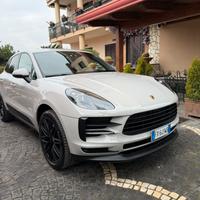 Porsche Macan 2.0 Benzina FULL OPTIONAL – Tetto