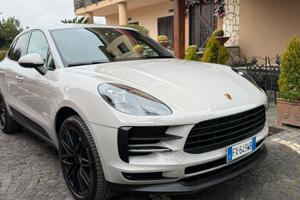 Porsche Macan 2.0 Benzina FULL OPTIONAL – Tetto