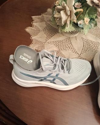 scarpe da ginnastica