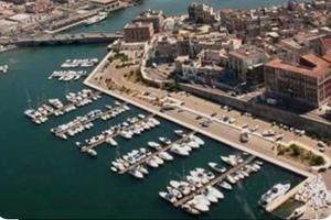 Taranto Posto barca in acqua