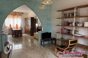 Casa indipendente di 189 m² con più di 5 locali e 