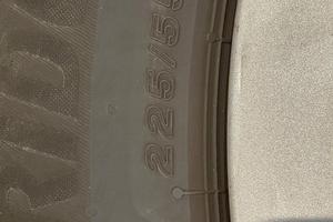 Pneumatici Bridgestone 225/55 R17 invernali