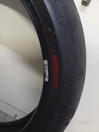 Pirelli corsa 4 anteriore 