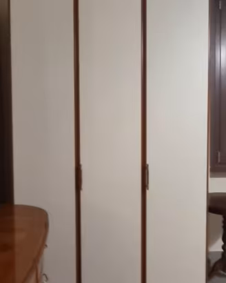 Armadio semi nuovo