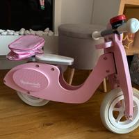 Vespa in legno Janod