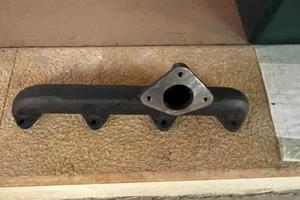 COLLETTORE SCARICO NUOVO PER ZETOR 6245