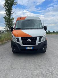 NISSAN NV400
