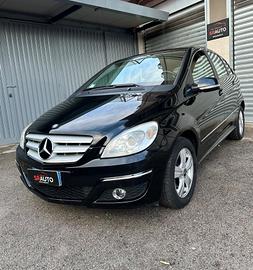 Mercedes-Benz B 180 NGT BlueEFFICIENCY-BENZ/METANO