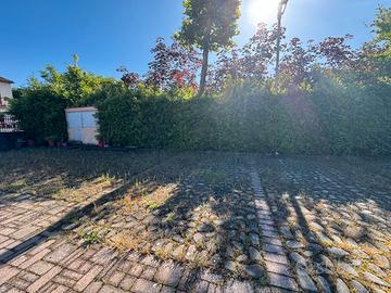 Posto auto scoperto pistoia est