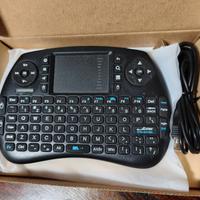 Mini tastiera retroilluminata con mouse touchpad