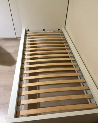 Letto Ikea Malm bianca a doghe con materasso