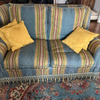 Divano classico 2 posti vintage