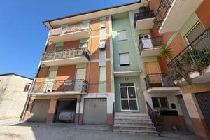 Appartamento con garage, zona centro