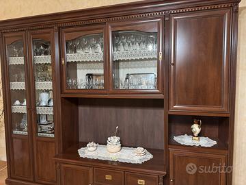 Parete attrezzata stile classico