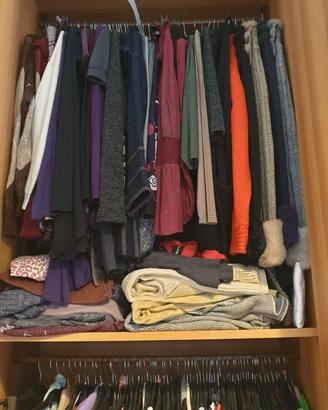 ABBIGLIAMENTO DONNA  IN STOCK (foto esplicativa)