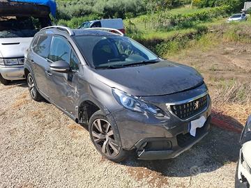 PEUGEOT 2008 BLUEHDI EAT6 GTLINE 2019 SINISTRATA