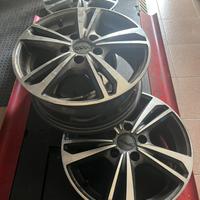 Cerchi in lega da 16 pollici