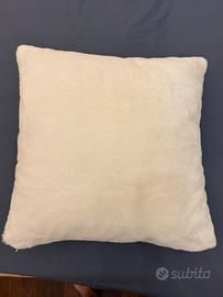 Cuscino bianco morbido 50x50