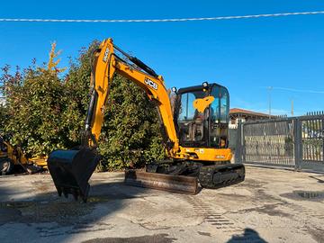 E32 Escavatore 35 q JCB 8035