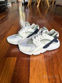 Nike Air Huarache W taglia 37,5